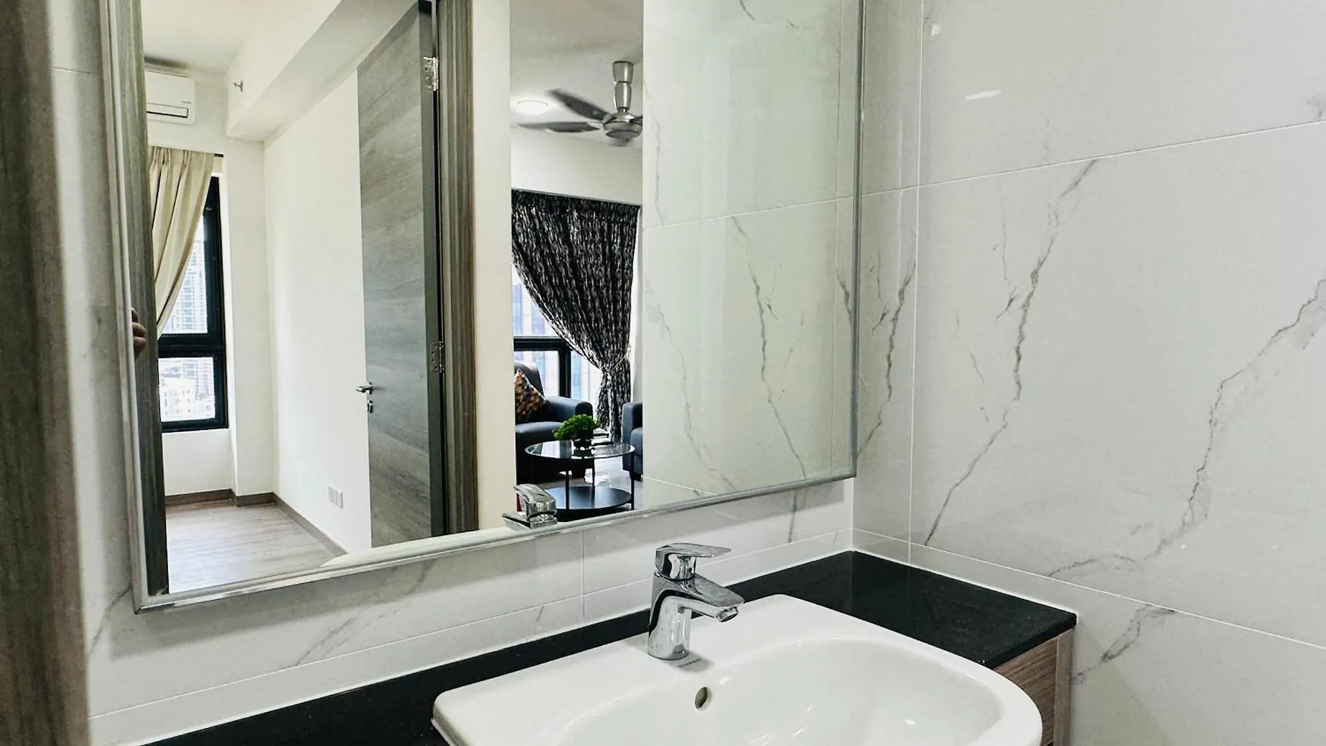 Lägenhet Agile Bukit Bintang Suites Trx Kuala Lumpur